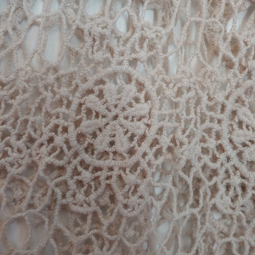 Lace top - Picture 2 of 2